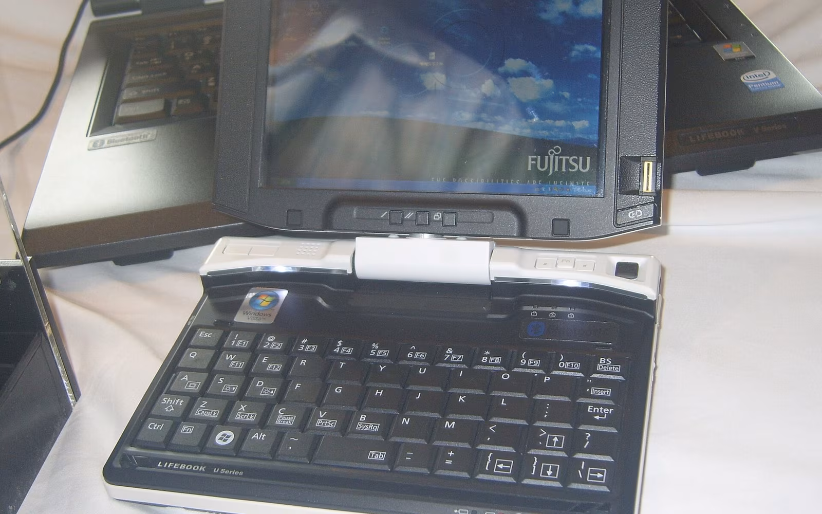 Laptop Fujitsu và những tiêu chí lựa chọn cần quan tâm Laptop Fujitsu và những tiêu chí lựa chọn cần quan tâm