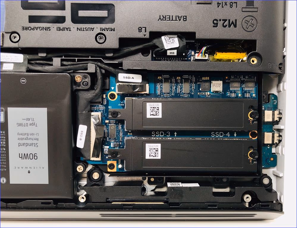 Alienware Area-51m R2 — ảnh chi tiết 01 Alienware Area-51m R2 — ảnh chi tiết 01
