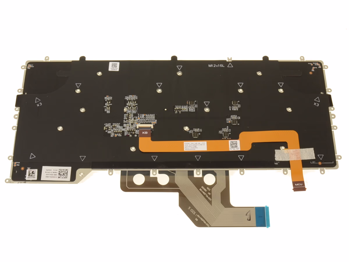 Alienware m15 R3 — ảnh chi tiết 03 Alienware m15 R3 — ảnh chi tiết 03