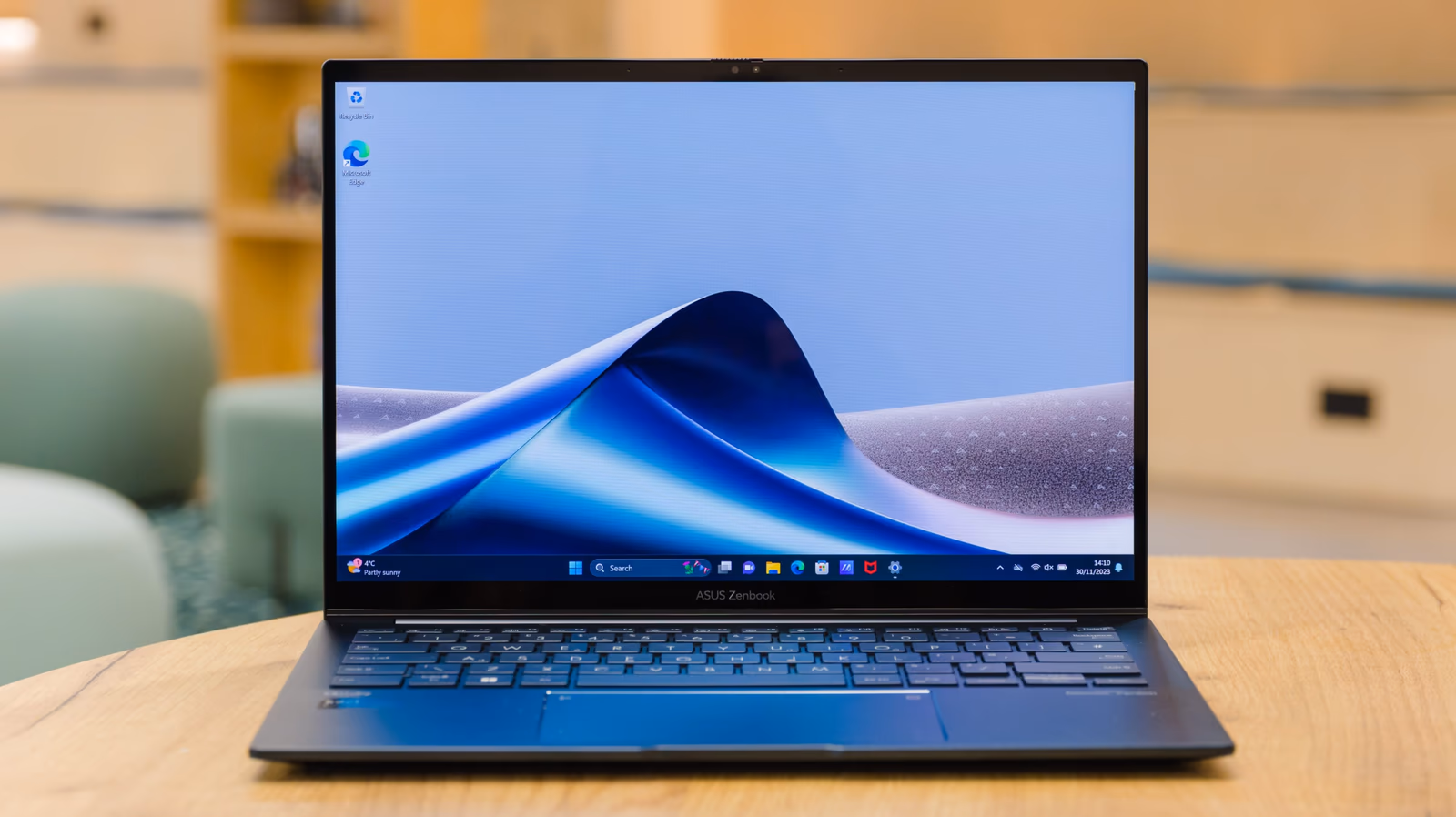 Asus ZenBook S 13 OLED UX5305 — ảnh chi tiết 02