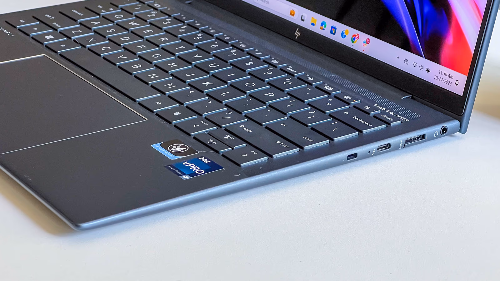 HP Elite Dragonfly G1 — ảnh chi tiết 03 HP Elite Dragonfly G1 — ảnh chi tiết 03