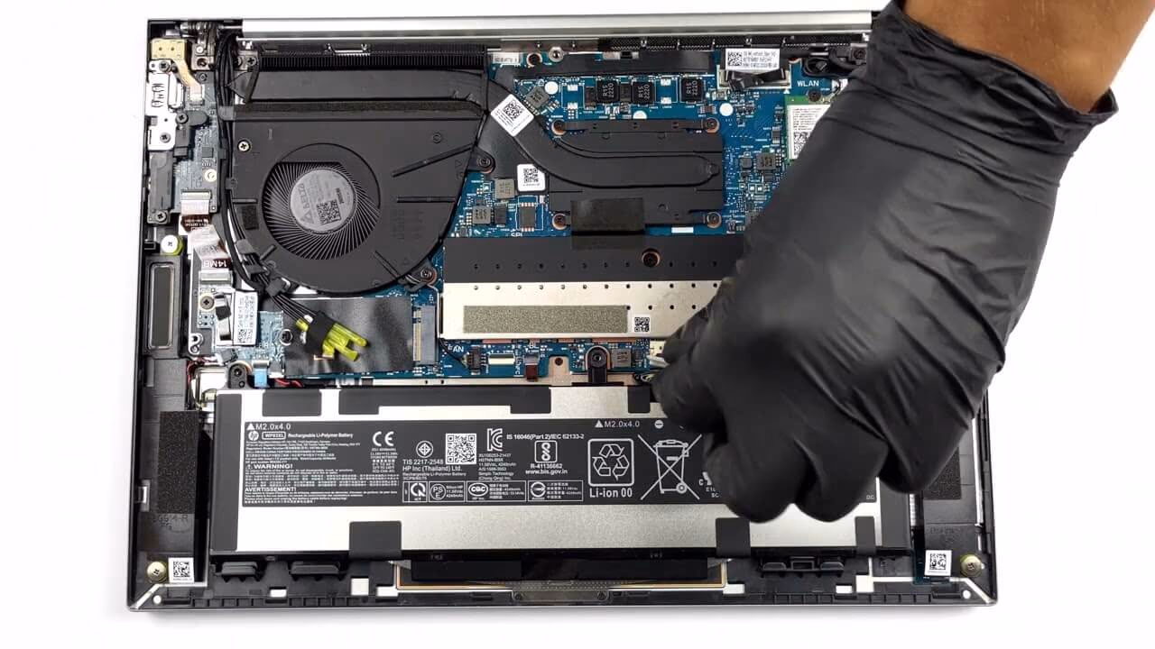 HP EliteBook 840 G9 — ảnh chi tiết 01 HP EliteBook 840 G9 — ảnh chi tiết 01