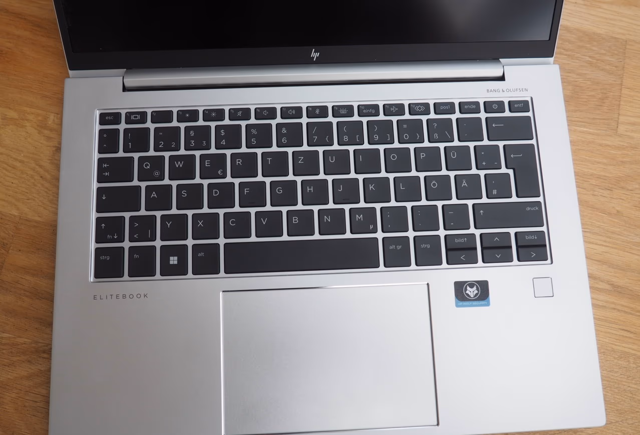 HP EliteBook 845 G8 — ảnh chi tiết 02 HP EliteBook 845 G8 — ảnh chi tiết 02