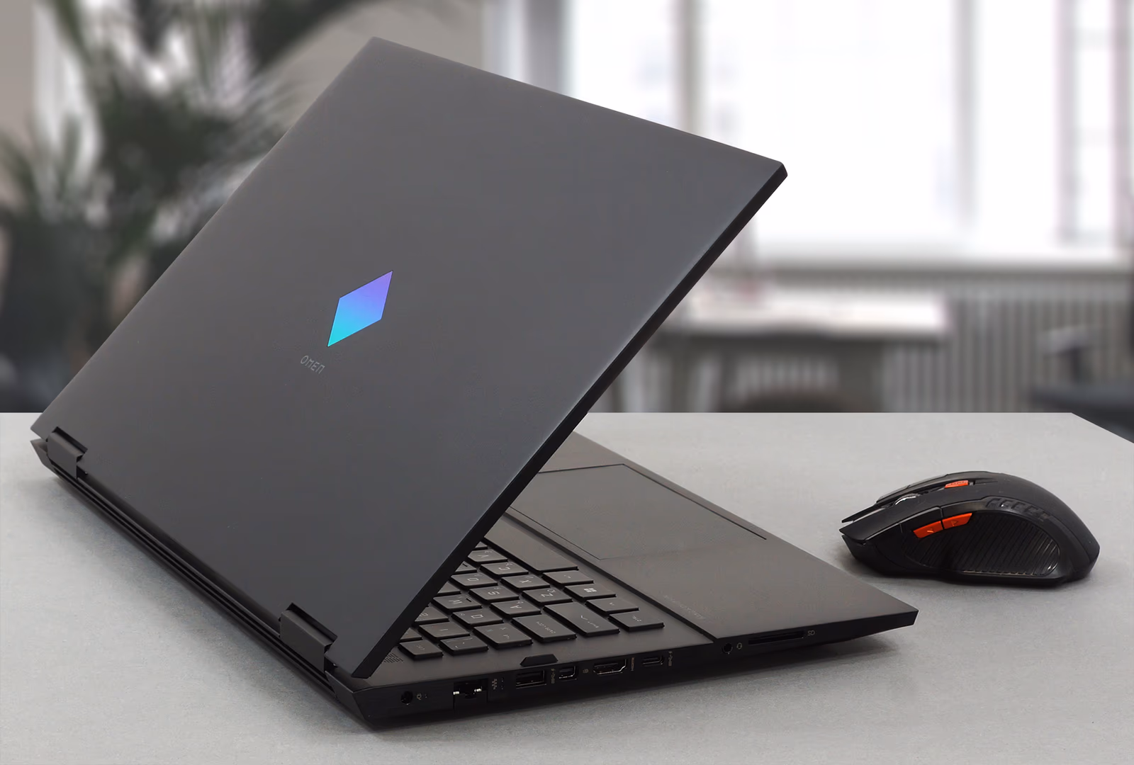 HP Omen 16-b0000 — ảnh chi tiết 01