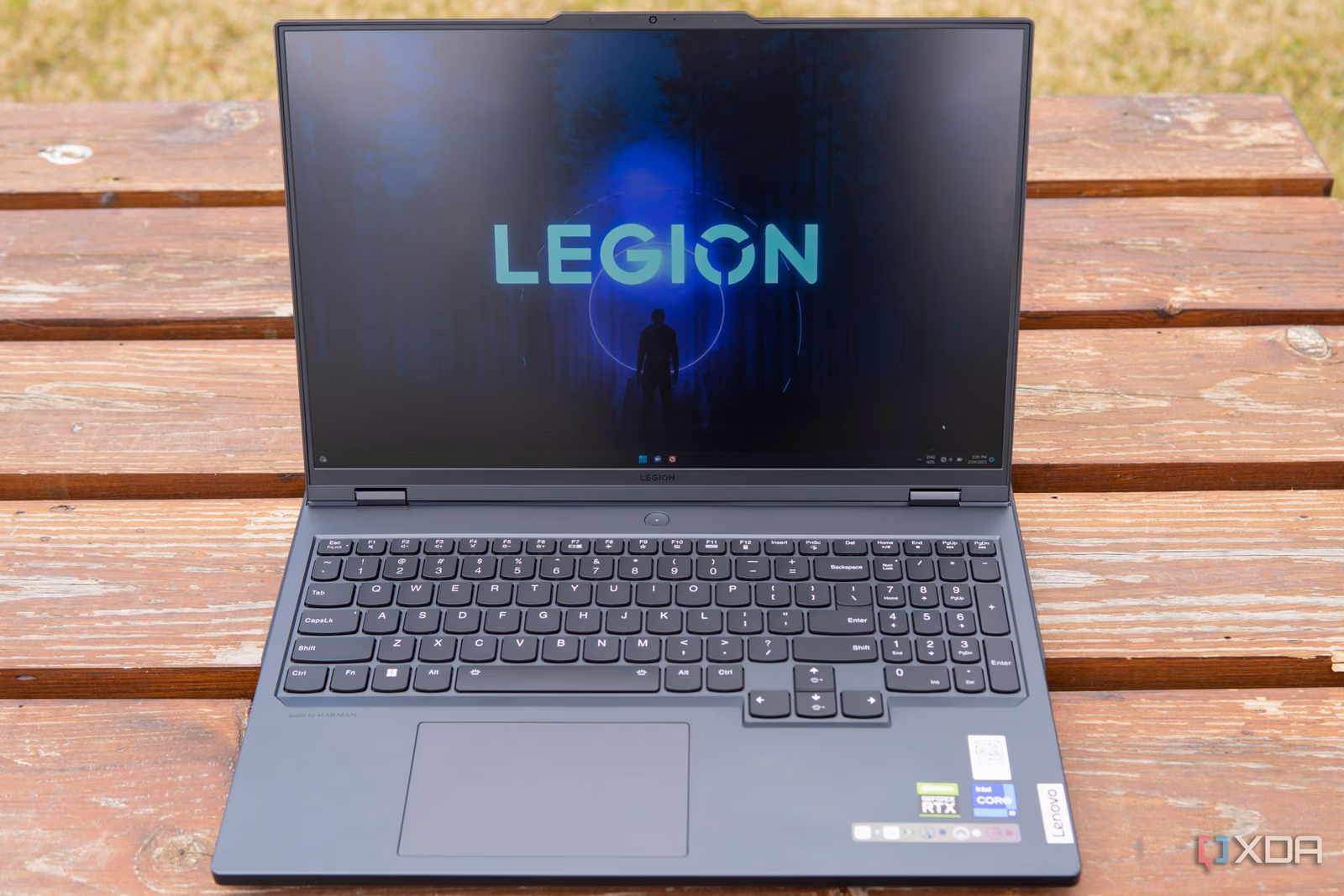 Lenovo Legion Pro 7i Gen 8 — ảnh chi tiết 04 Lenovo Legion Pro 7i Gen 8 — ảnh chi tiết 04