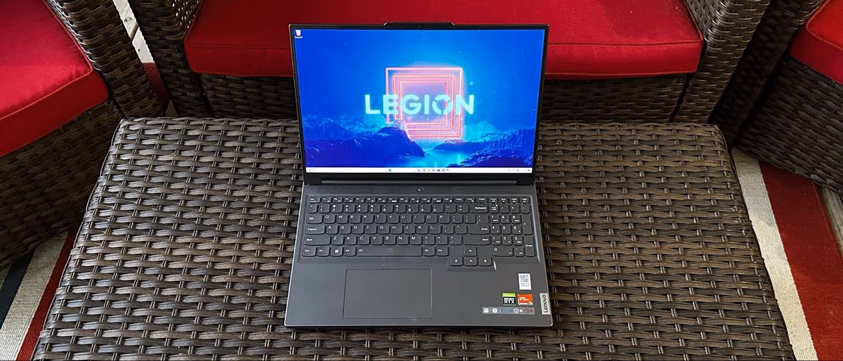Lenovo Legion Slim 5 — ảnh chi tiết 01 Lenovo Legion Slim 5 — ảnh chi tiết 01