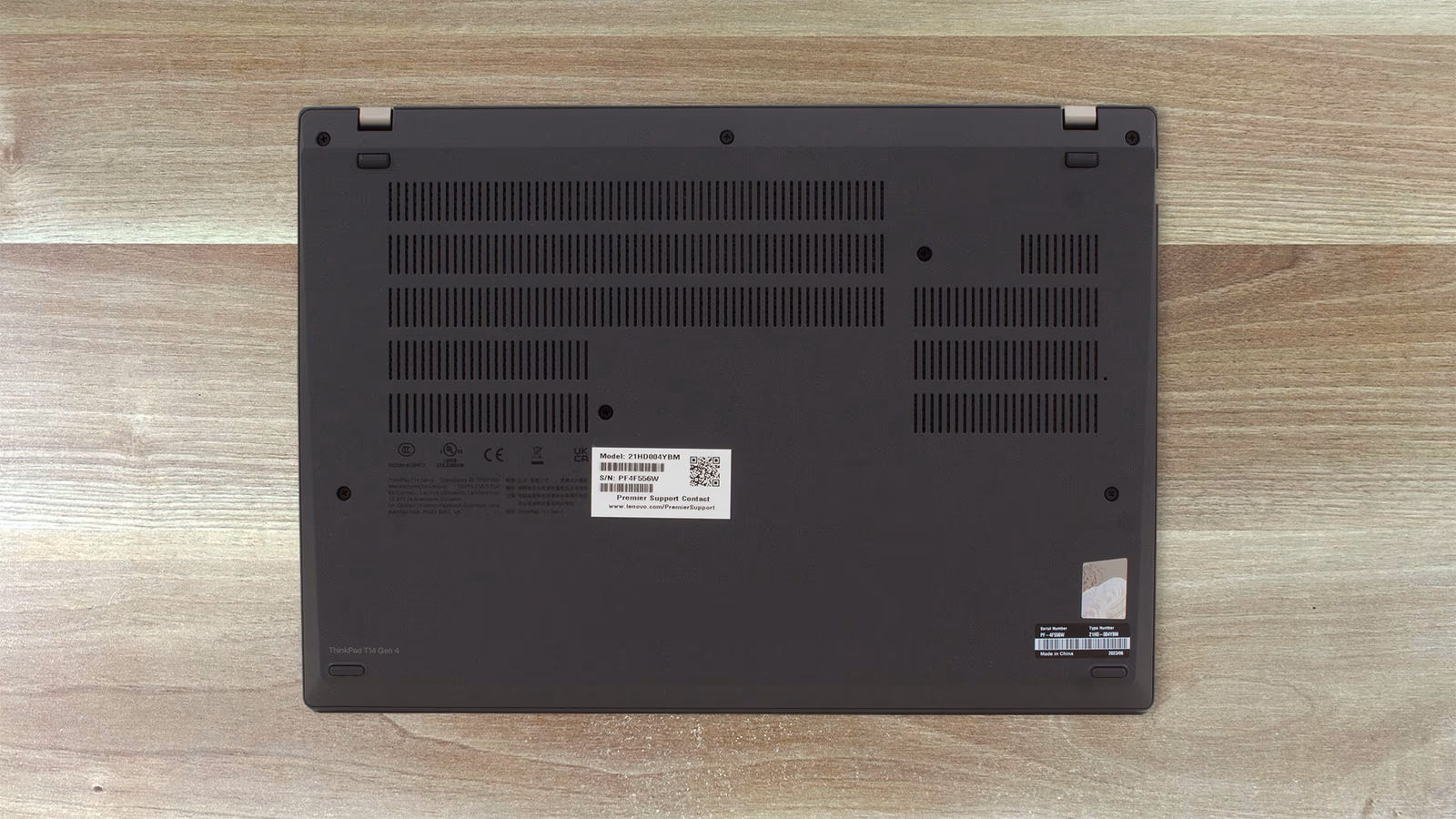 Lenovo ThinkPad T14 Gen 2 — ảnh chi tiết 01 Lenovo ThinkPad T14 Gen 2 — ảnh chi tiết 01