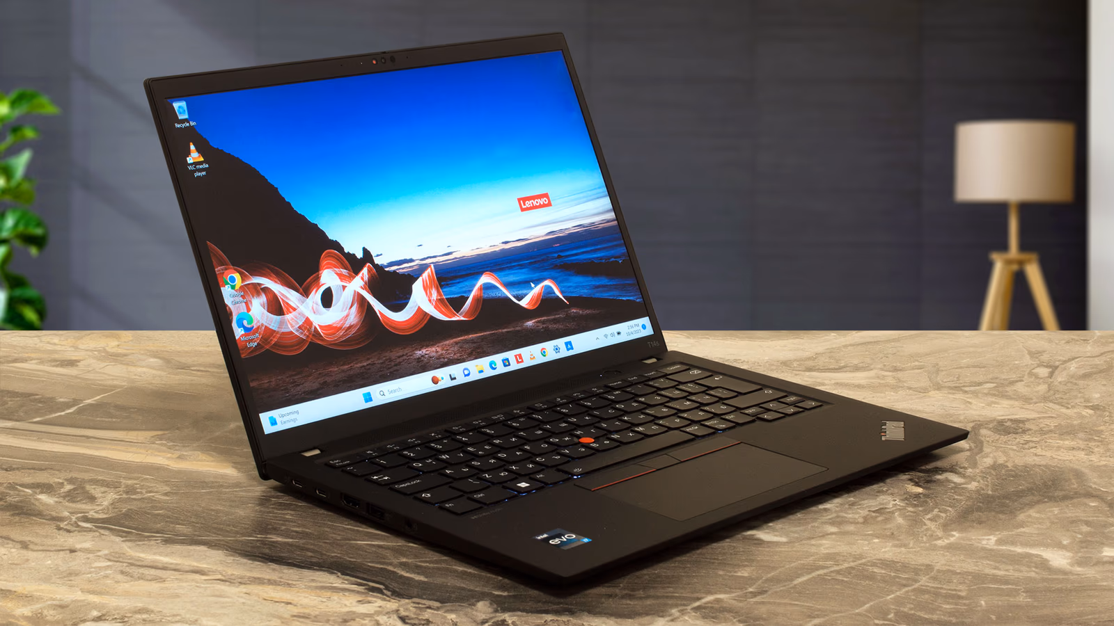 Lenovo ThinkPad T14s Gen 2 — ảnh chi tiết 01 Lenovo ThinkPad T14s Gen 2 — ảnh chi tiết 01