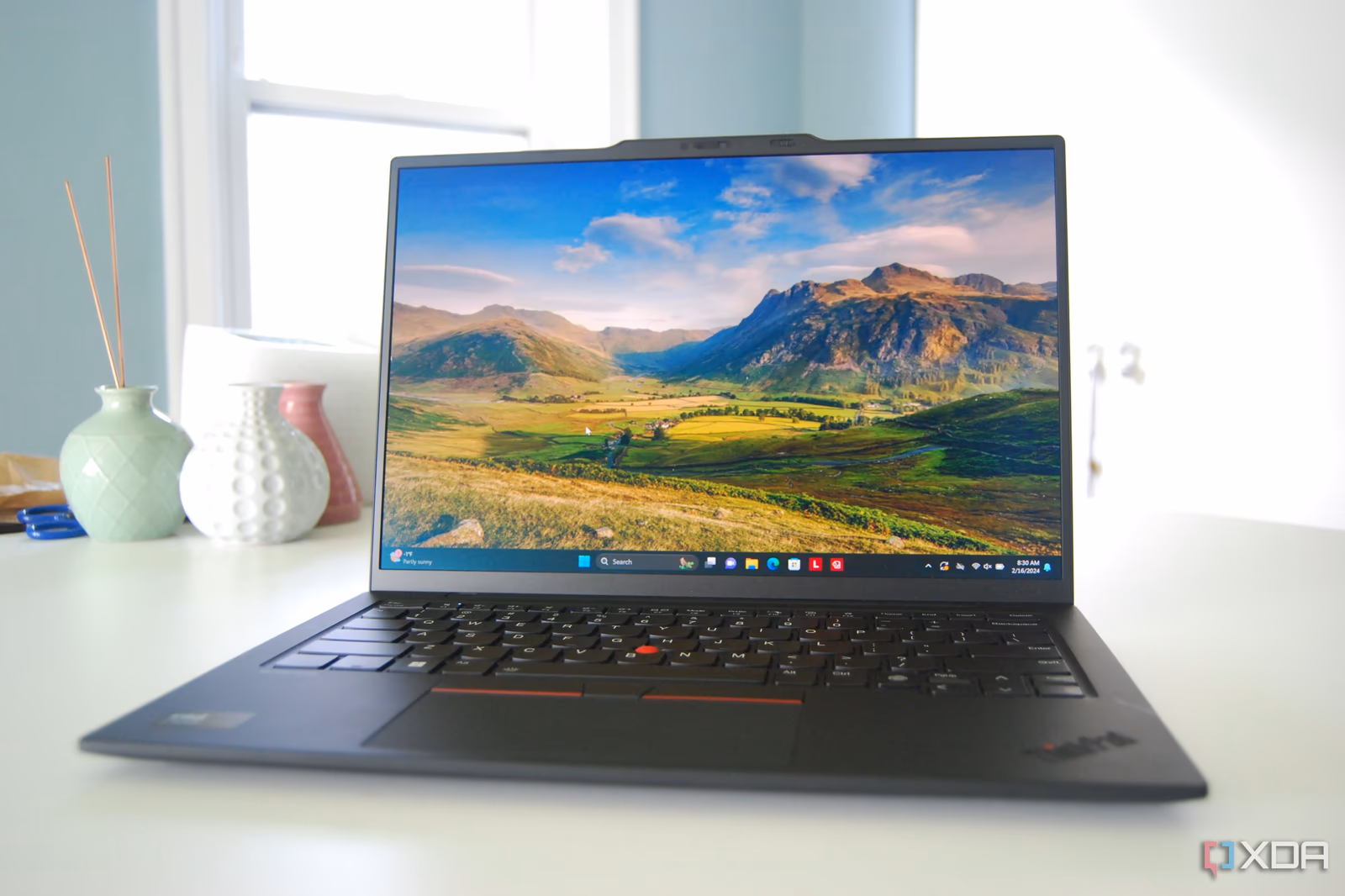 Lenovo ThinkPad X1 Carbon Gen 12 — ảnh chi tiết 02 Lenovo ThinkPad X1 Carbon Gen 12 — ảnh chi tiết 02