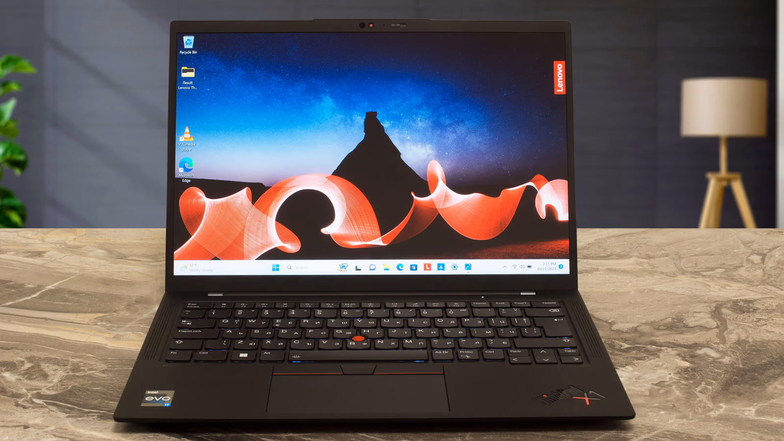 Lenovo ThinkPad X1 Carbon Gen 9 — ảnh chi tiết 03 Lenovo ThinkPad X1 Carbon Gen 9 — ảnh chi tiết 03