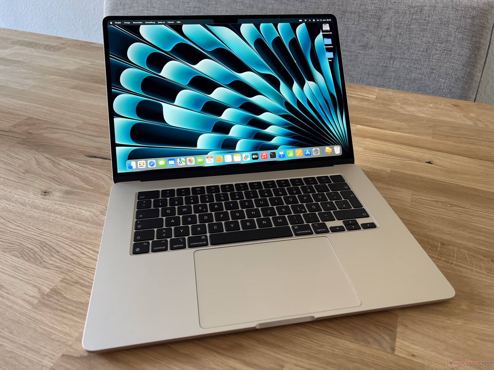 MacBook Air 15 2023 M2 — ảnh chi tiết 01 MacBook Air 15 2023 M2 — ảnh chi tiết 01
