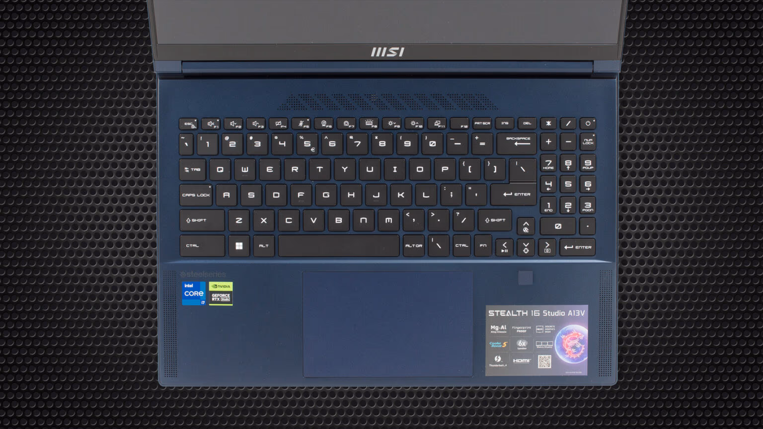 MSI Stealth 17 Studio — ảnh chi tiết 02 MSI Stealth 17 Studio — ảnh chi tiết 02