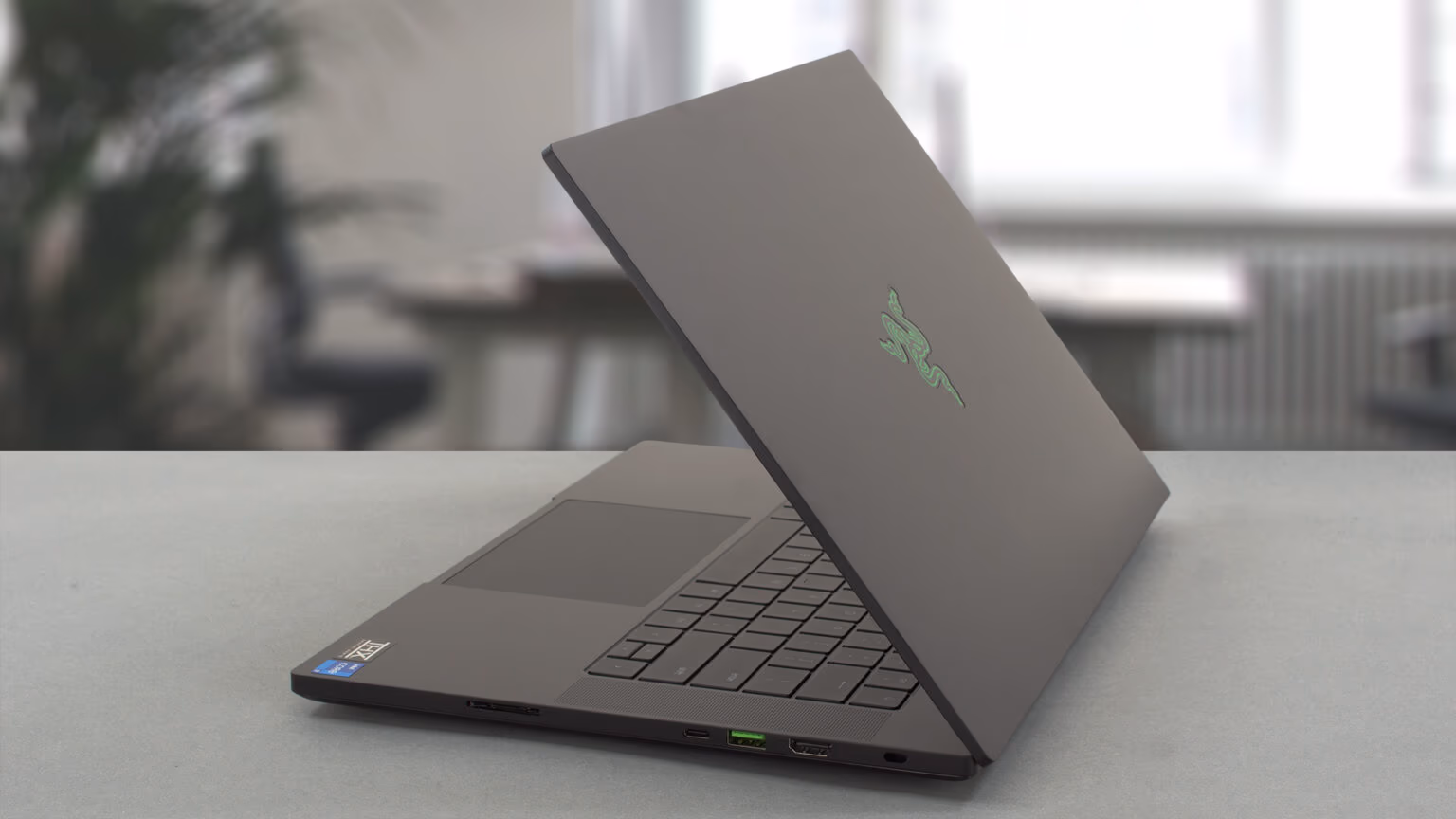 Razer Blade 15 — ảnh đại diện