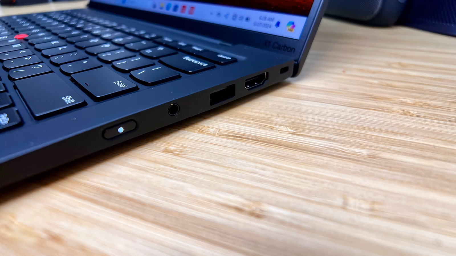 Samsung Galaxy Book Go — ảnh chi tiết 04 Samsung Galaxy Book Go — ảnh chi tiết 04